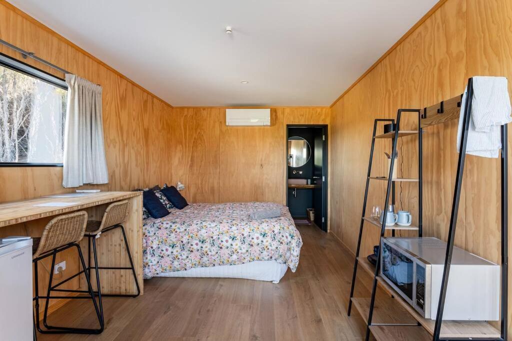 Cosy Studio With Mountain Views Apartment Wanaka Exterior photo